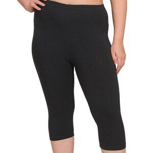 *NEW!* Zenana Black Plus Size Capris